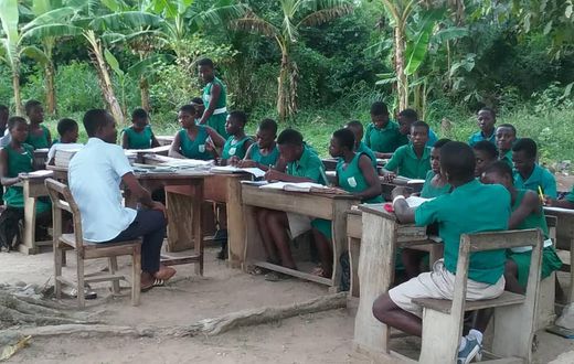 Students under trees (File photo)