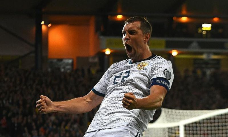 Artem Dzyuba scored as Russia beat Scotland 2-1