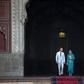 Prince William and his wife Kate explored Lahore's famous Badshahi Mosque -- one of the world's largest