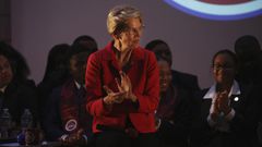Warren Dares Facebook With Intentionally False Political Ad