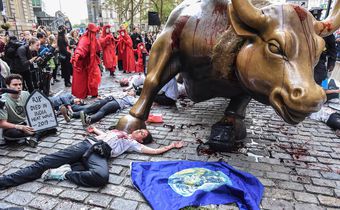 Climate Change Protests: With Fake Blood, Extinction Rebellion Hits N.Y.