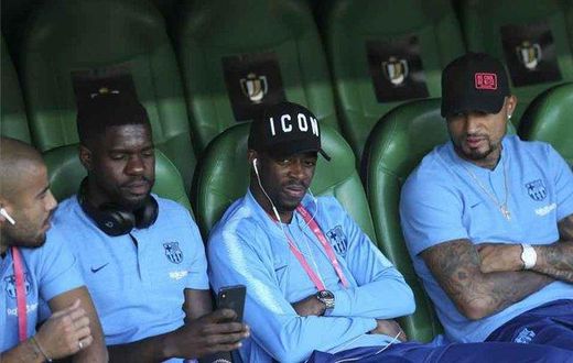 kevin-prince-boateng on the extreme right, with Dembele just beside him
