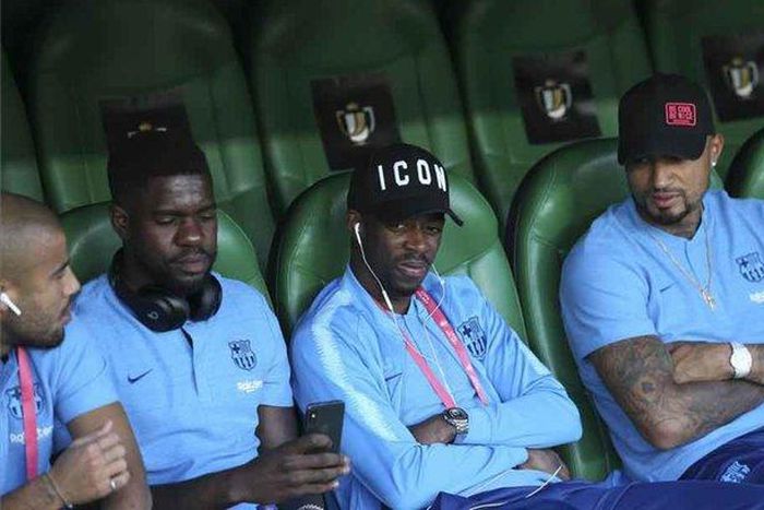 kevin-prince-boateng on the extreme right, with Dembele just beside him