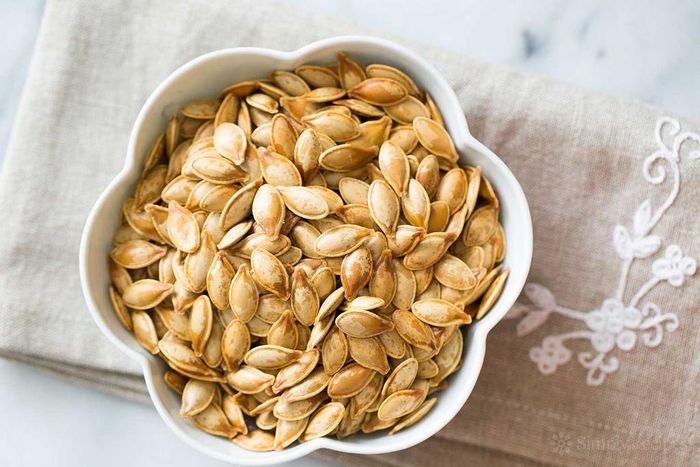 Roasted pumpkin seeds (Simply recipes)