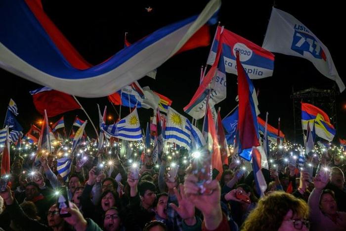 Ruling Broad Front supporters rally in Montevideo ahead of Sunday's vote