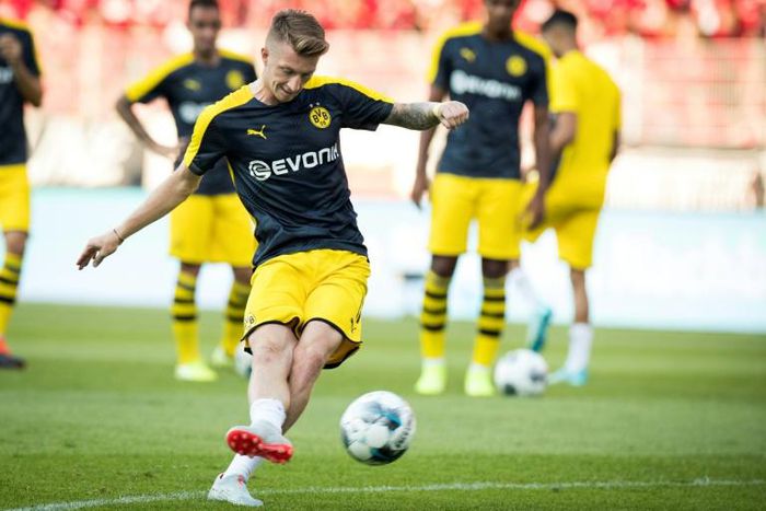 Borussia Dortmund captain Marco Reus believes his side can beat Barcelona in the Champions League on Tuesday