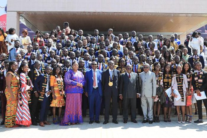 Nana Addo inducts 378 new doctors and dentists