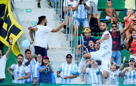 German Pezzella was one of six scorers for Argentina as they battered Ecuador