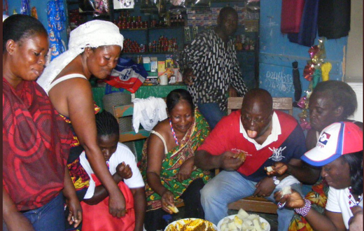 Nana Addo eating ampesie