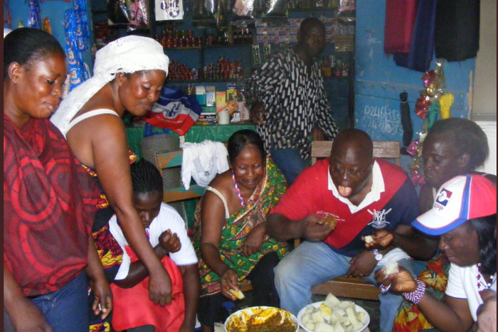 Nana Addo eating ampesie