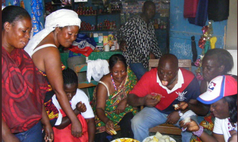 Nana Addo eating ampesie
