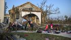 Churning North, Hurricane Drubs Weary Carolinas