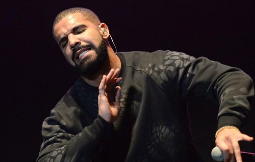 Here's Why Drake Got Booed at a Music Festival