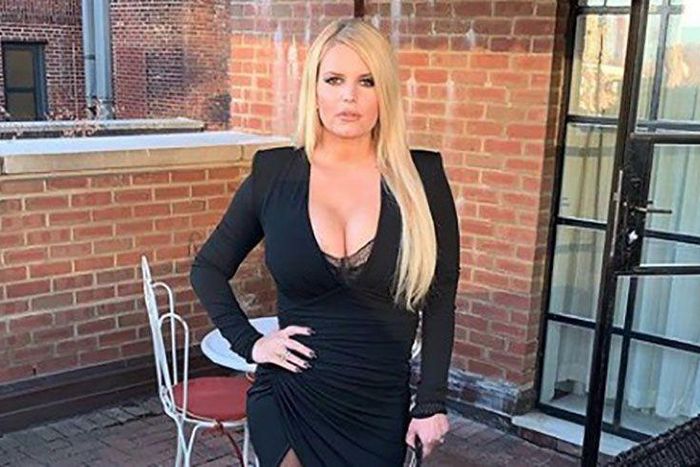 Jessica Simpson Looks Amazing In These New Pics