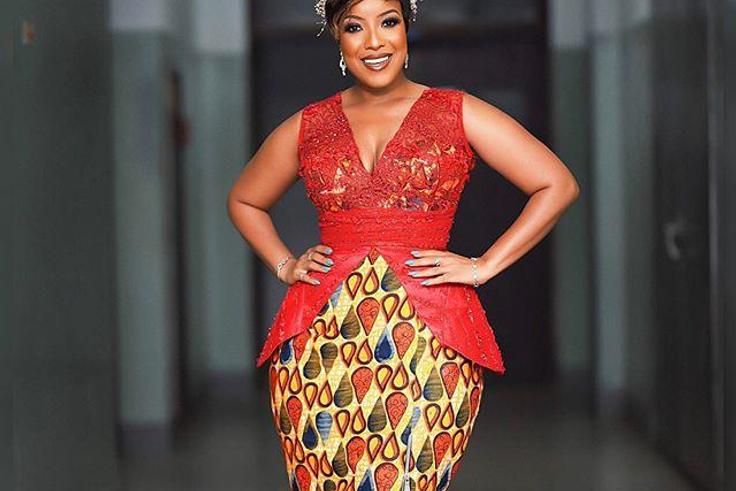 Ghanaian actress, Joselyn Dumas looking stunning in a beautiful dress and hair piece.