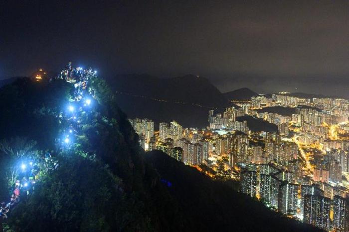 Protesters are planning to hold another light show on Lion's Rock and other peaks