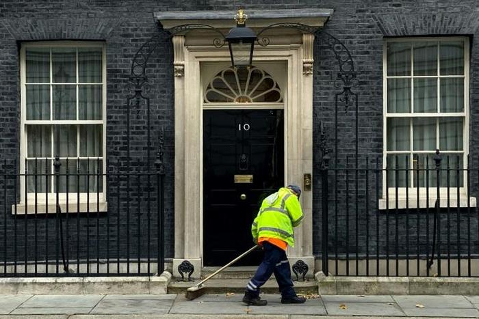 "I can't be clearer. "Neither Boris Johnson nor Corbyn is fit to be prime minister," Liberal Democrats leader Jo Swinson said