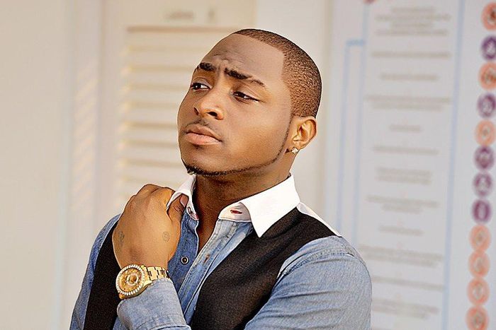 Nigerian artiste Davido escapes air mishap