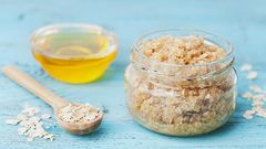 oatmeal and honey-hair mask