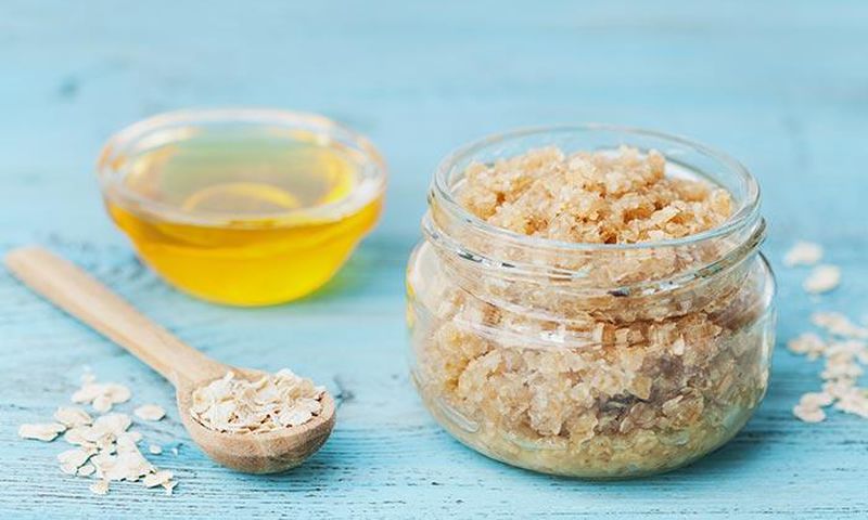 oatmeal and honey-hair mask