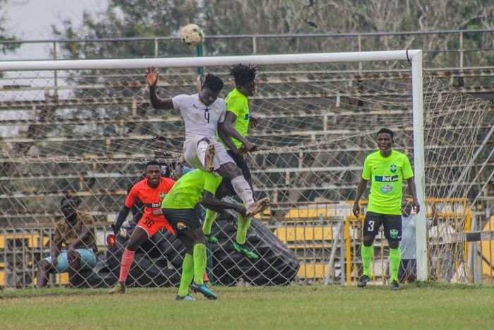 Black Meteors draw with Dreams FC