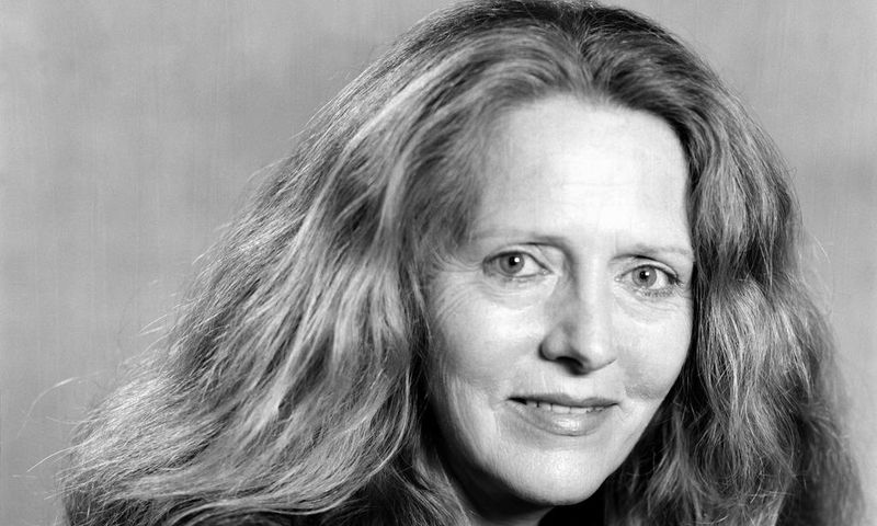 Linda Gregg, Poet of Taut, Vivid Verse, Is Dead at 76