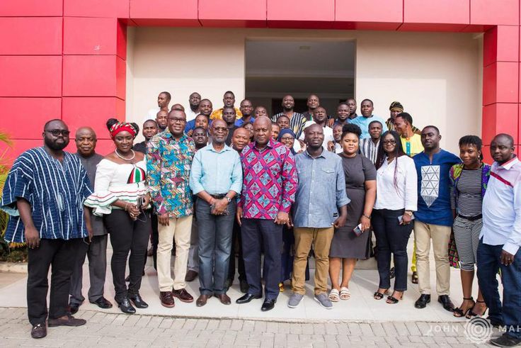 Mahama interacts with NDC youth organisers