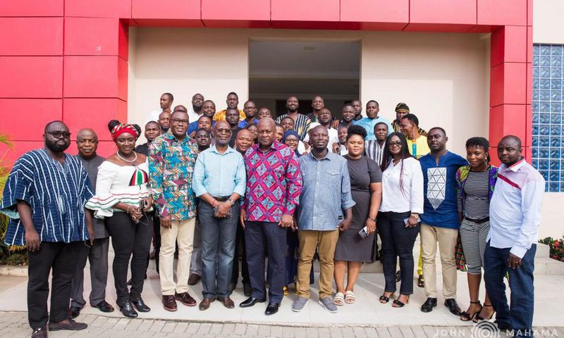 Mahama interacts with NDC youth organisers