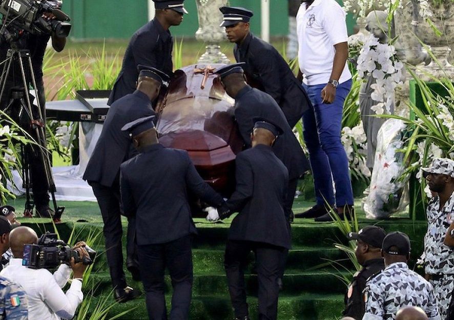 Dozen fans arrested for opening DJ Arafat’s coffin