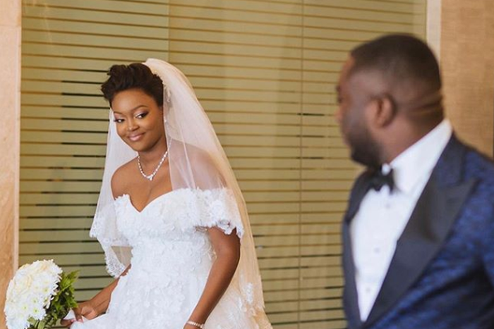 These wedding photos of a Jackie Appiah look alike are going viral