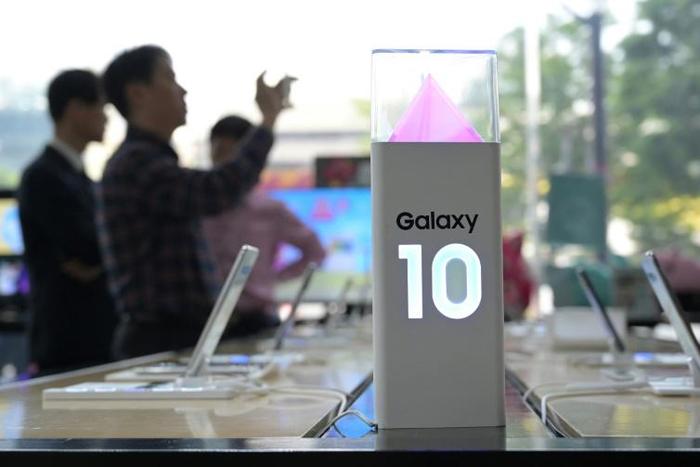 The world's biggest smartphone maker has touted the Galaxy S10's in-display fingerprint sensor as 'revolutionary'