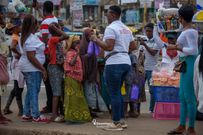 Elaine Attoh shows love to child beggars