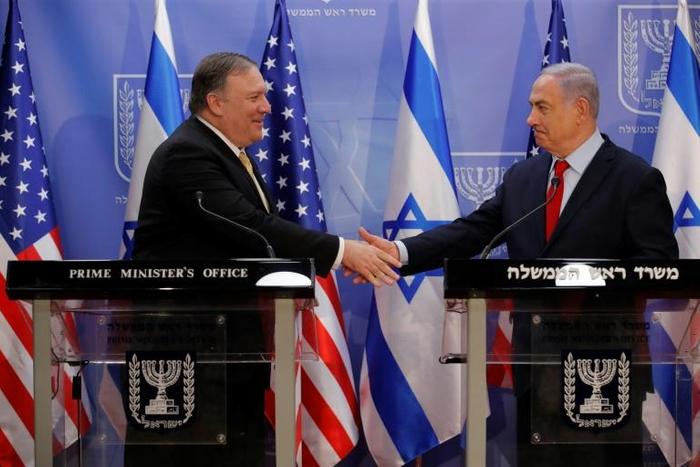 Secretary of State Mike Pompeo (L) is on a regional tour also including Kuwait and Lebanon