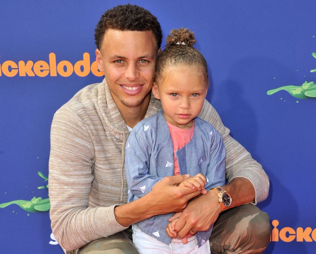 These 15 Celebrity Dads Make Fatherhood Look Easy
