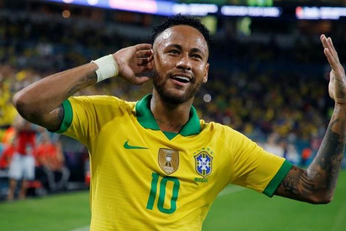 Brazil foward Neymar celebrates after scoring the equalizer in a 2-2 friendly draw against Colombia in Miami