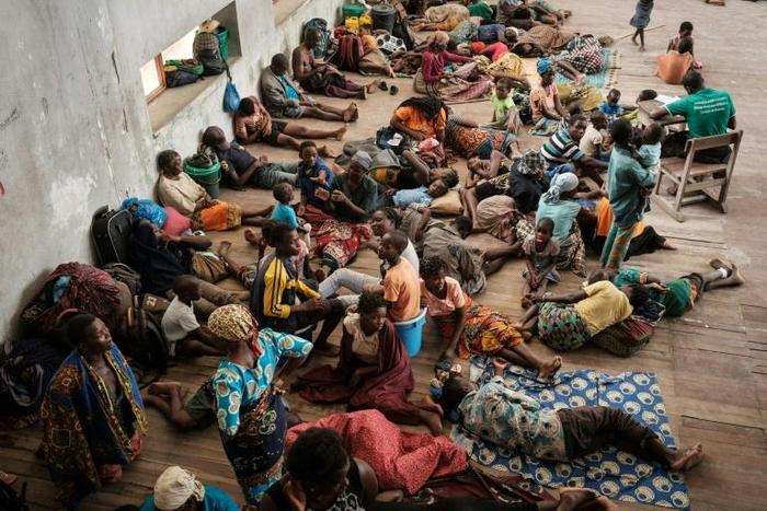 People in Buzi, a district of Beira, take shelter in a secondary school