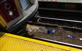 5-Year-Old Girl Survives Father's Fatal Leap Onto Subway Tracks