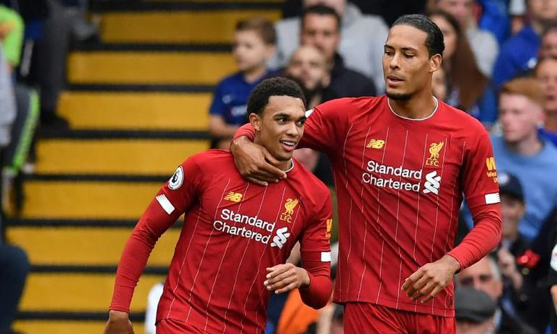Liverpool's Trent Alexander-Arnold (L) opened the scoring with a rocket at Chelsea