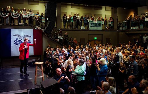 Democrats Sharpen Attacks to Win Over Iowans