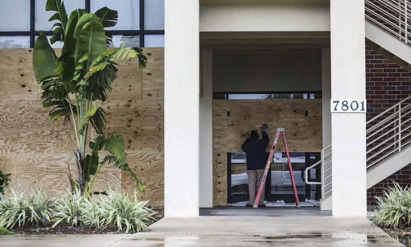 Hurricane Dorian Hits Carolinas With Flooding, Strong Winds and Tornadoes