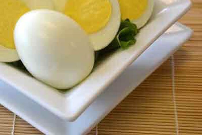 Hard cooked eggs (@Land O'Lakes)