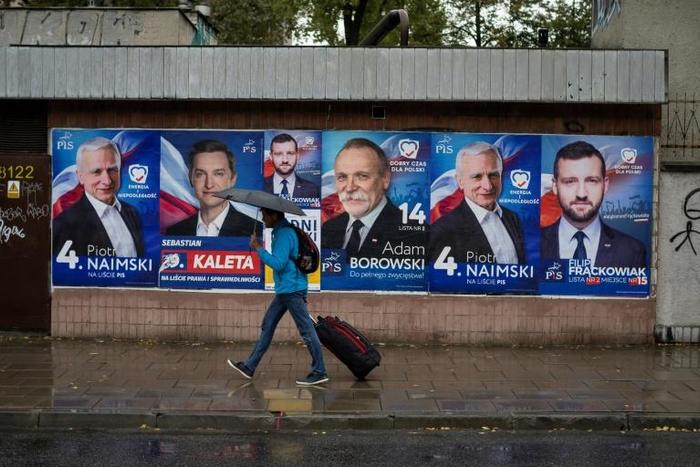 Poland's governing populists are set to win on the back of popular welfare measures and attacks on LGBT rights, but their majority is at risk