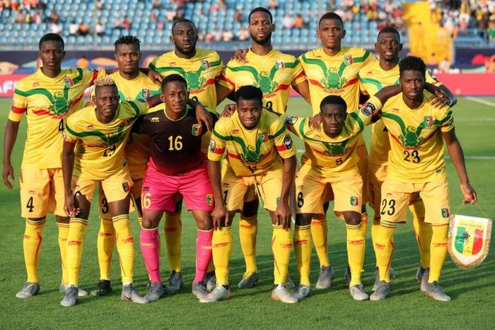 The Mali team pose before losing a 2019 Africa Cup of Nations last 16 match against the Ivory Coast in Egypt