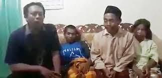 Widower displays penis for inspection by police, friends and family as father-in-law claims he killed his wife with it