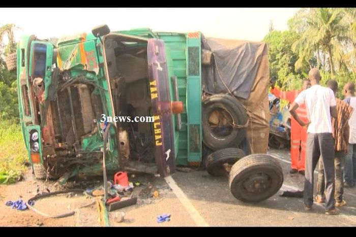 Driver and mate transporting ‘wee’ crash to death on Accra-Kumasi road (3news.com)