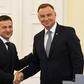 Poland's President Andrzej Duda (r) his Ukrainian counterpart Volodymyr Zelensky as a president 'who wants his country to be part of the free world'