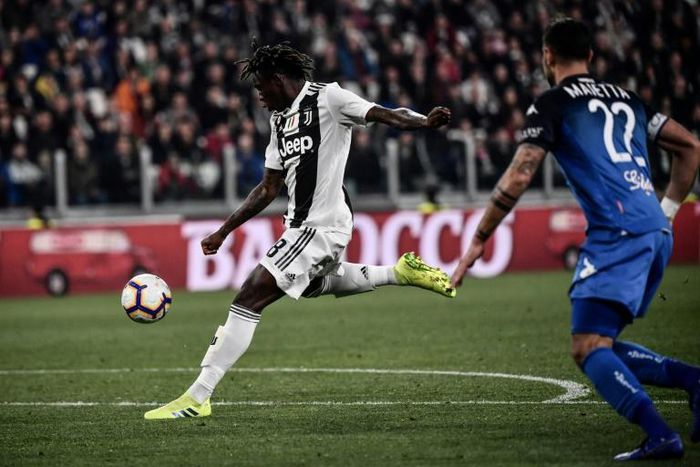Italian forward Moise Kean scored the winner as Juventus edged closer to an eighth consecutive league title