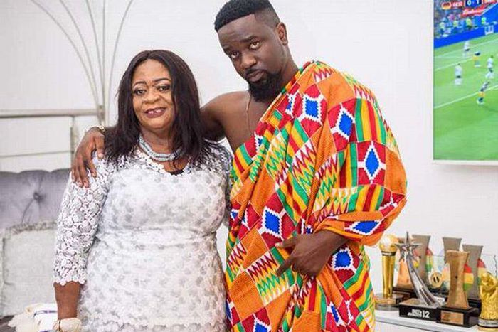 Sarkodie’s father and mother looked splendid at son’s wedding