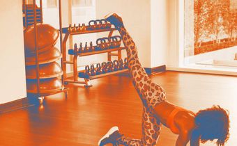 19 Booty-Sculpting Moves You Can Do Anywhere