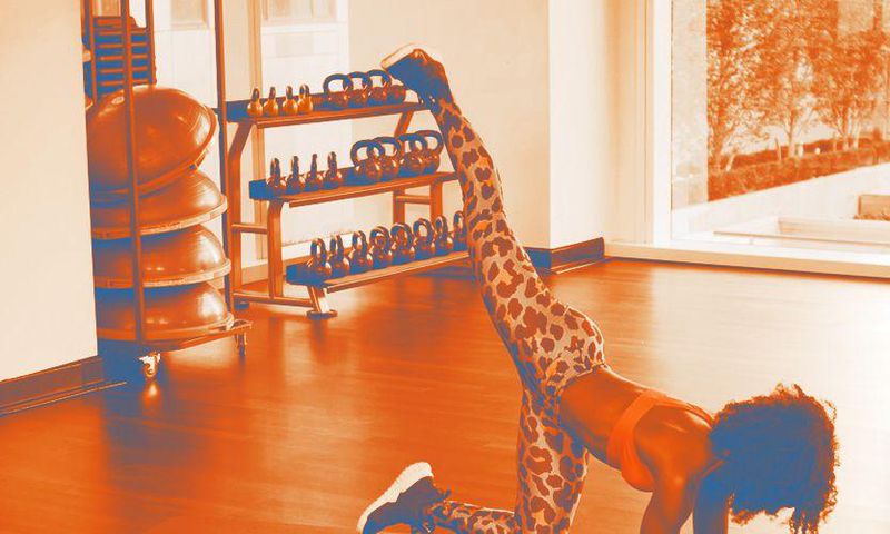 19 Booty-Sculpting Moves You Can Do Anywhere